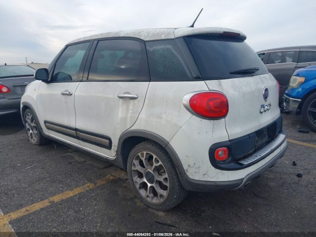 FIAT 500L Trekking Image 2