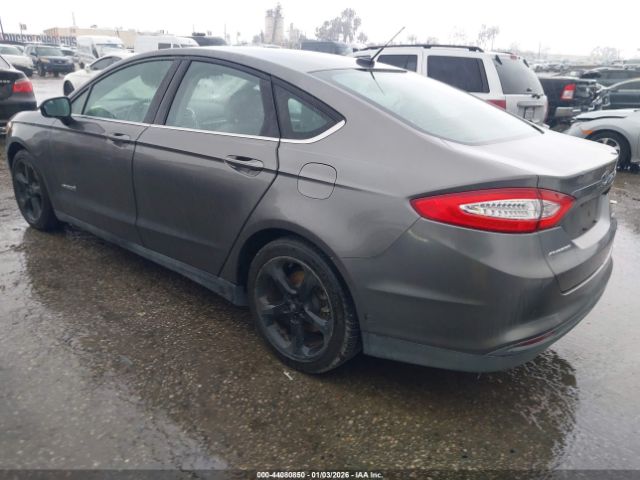 Ford Fusion S Image 11