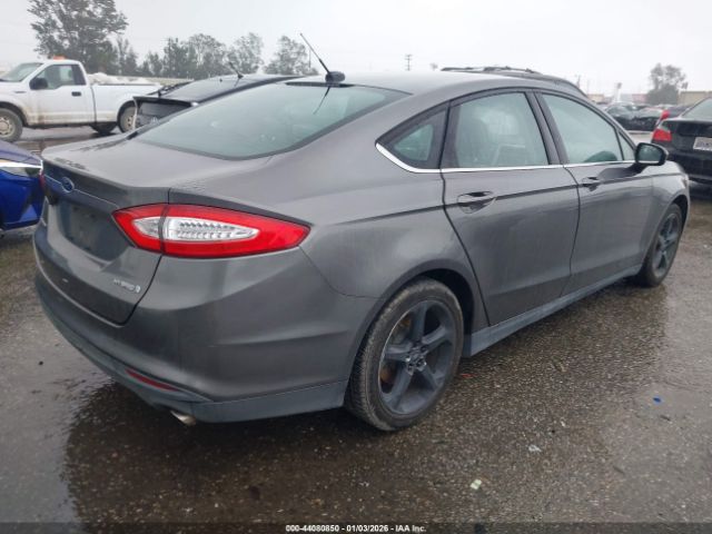 Ford Fusion S Image 2