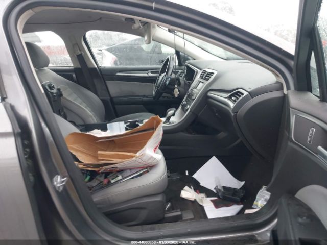 Ford Fusion S Image 5