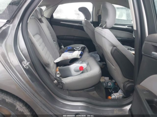 Ford Fusion S Image 6