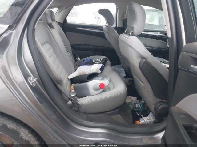 Ford Fusion S Image 6