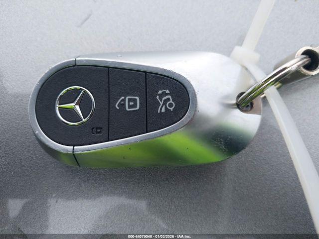 Mercedes-Benz C-Class Image 9