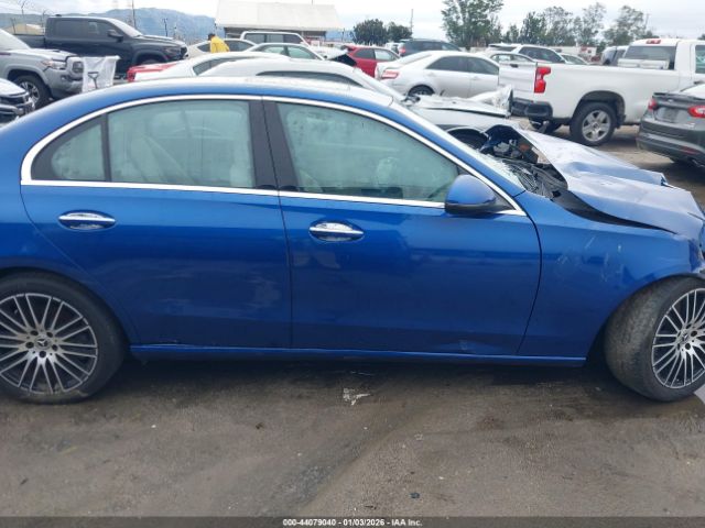 Mercedes-Benz C-Class Image 16