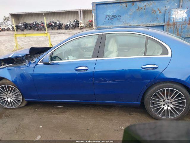 Mercedes-Benz C-Class Image 14