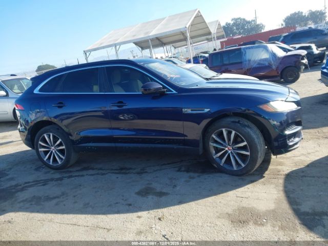 Jaguar F-PACE 30t Prestige Image 12