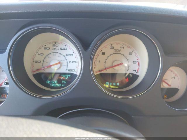 Dodge Challenger Image 16