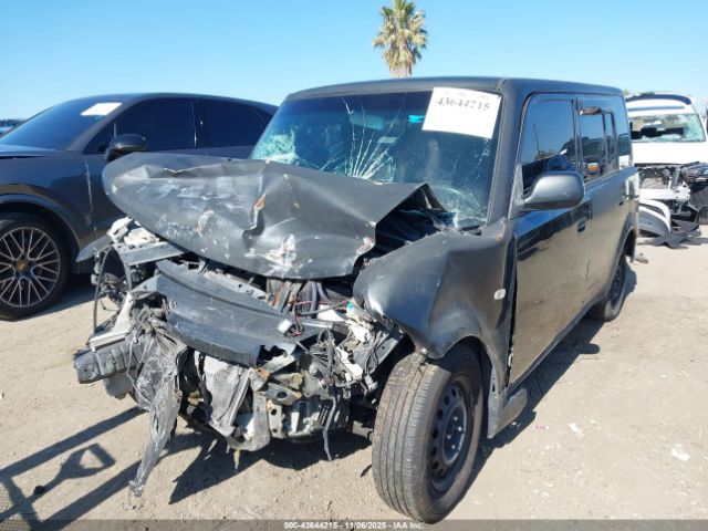 Scion xB Image 4