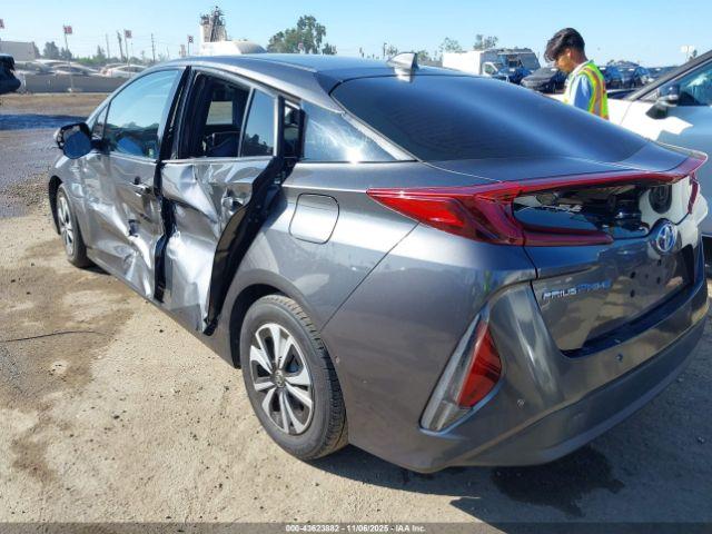 Toyota Prius Prime Advanced Image 3