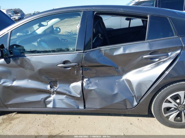 Toyota Prius Prime Advanced Image 4