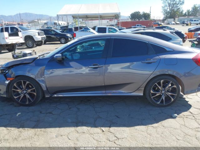 Honda Civic Sport Image 12
