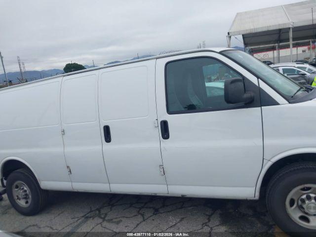 Chevrolet Express Rwd 2500 Extended Wheelbase Wt Image 9