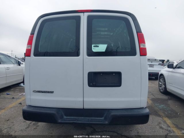 Chevrolet Express Rwd 2500 Extended Wheelbase Wt Image 15