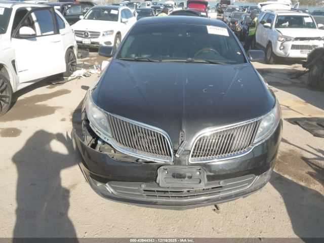 Lincoln MKS Image 10