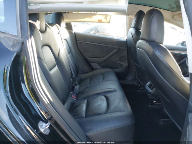 Tesla Model 3 Standard Range Plus Rear-wheel Drive Image 11