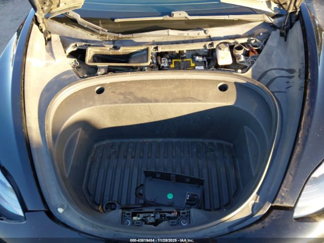 Tesla Model 3 Standard Range Plus Rear-wheel Drive Image 3