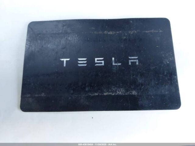 Tesla Model 3 Standard Range Plus Rear-wheel Drive Image 5