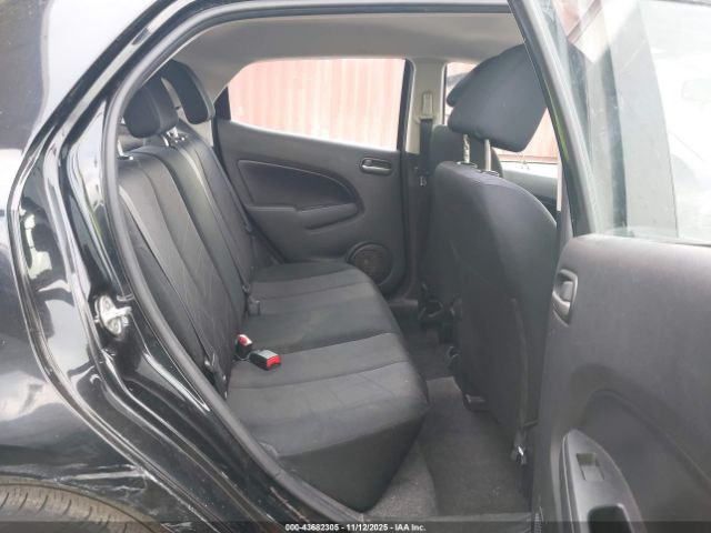 Mazda Mazda2 Sport Image 9