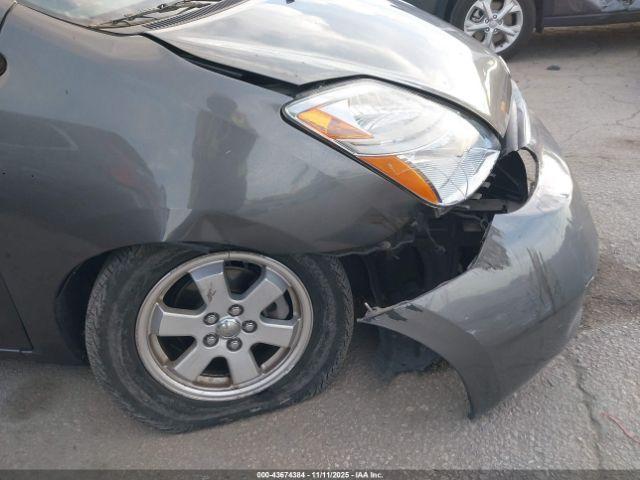 Toyota Prius Image 6