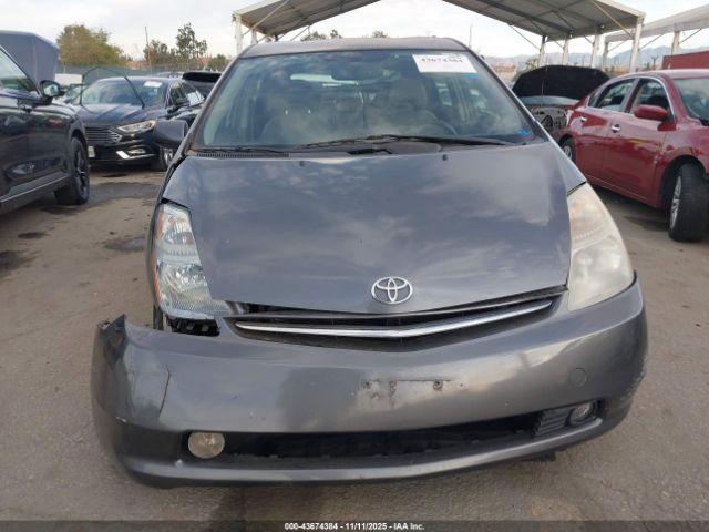Toyota Prius Image 2