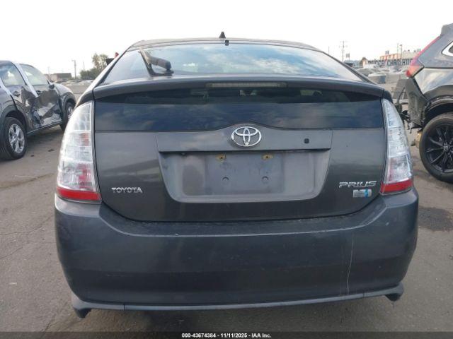 Toyota Prius Image 13