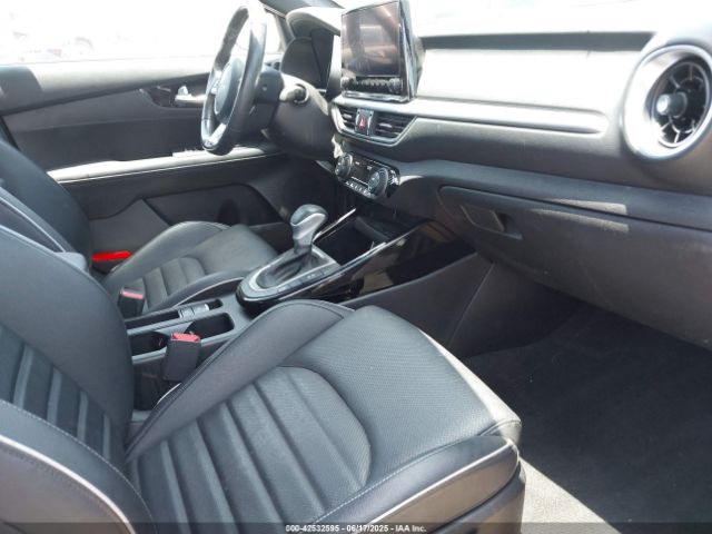 Kia Forte Gt-line Image 16