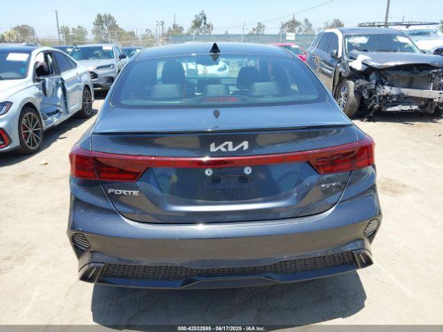 Kia Forte Gt-line Image 11