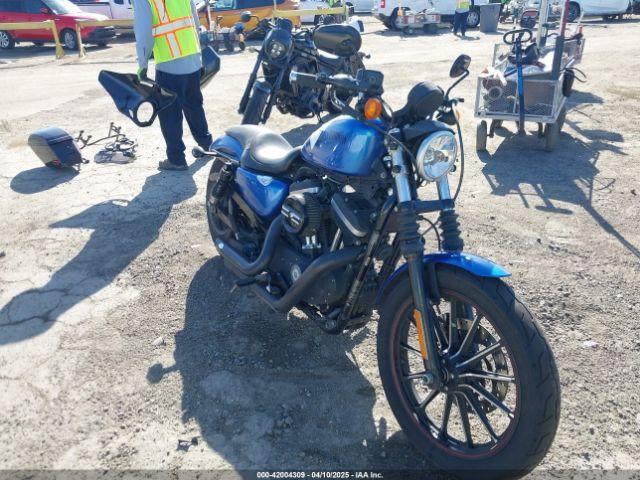 Salvage Harley-Davidson Xl883