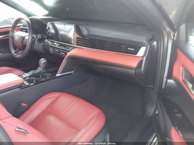 Toyota Camry Xse Image 9