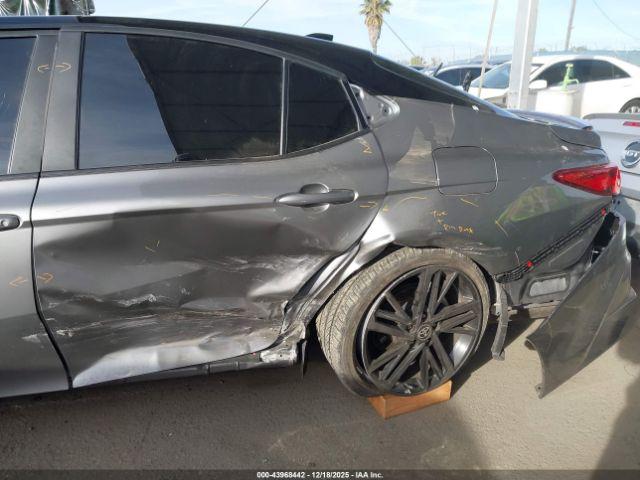 Toyota Camry Xse Image 17