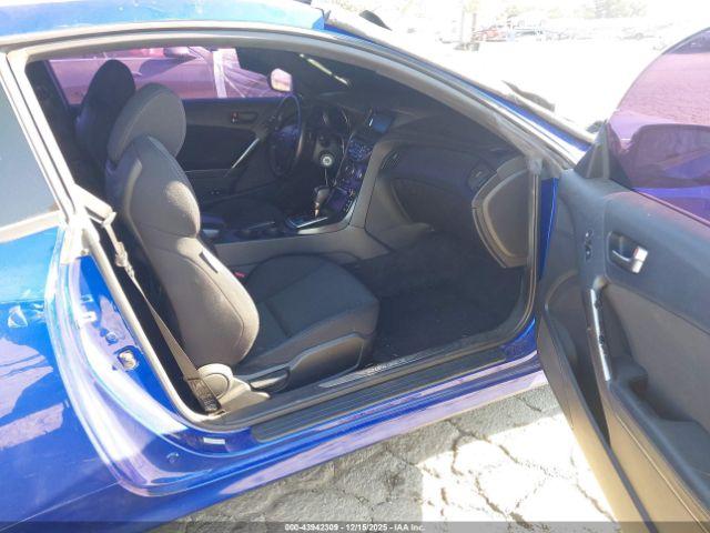 Hyundai Genesis 2.0t Image 9