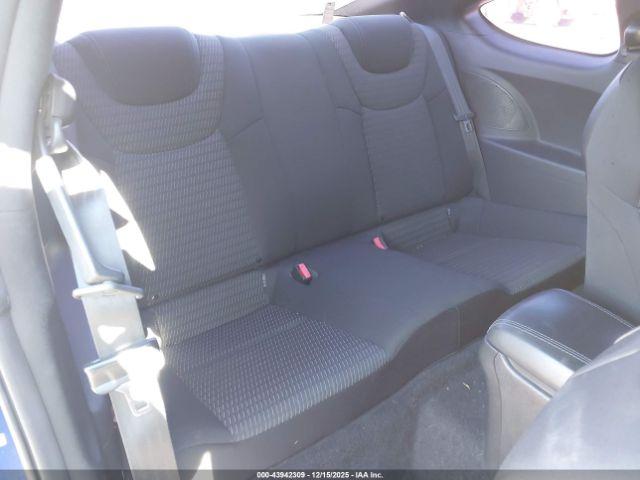 Hyundai Genesis 2.0t Image 12