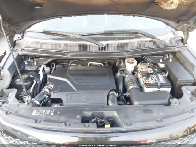 Ford Explorer Sport Image 11