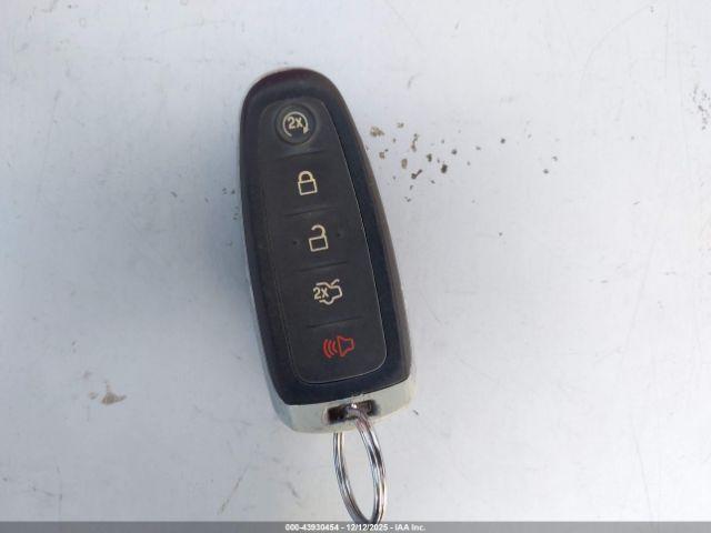 Ford Explorer Sport Image 12