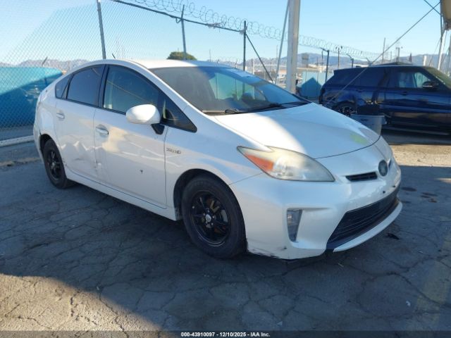 Toyota Prius Three Image 1