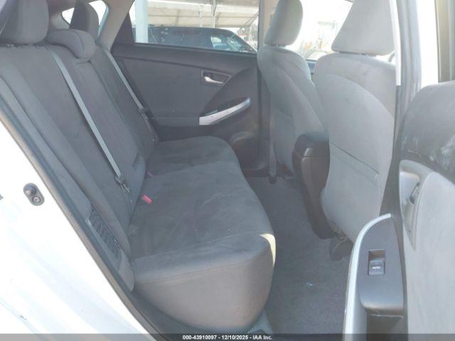 Toyota Prius Three Image 16