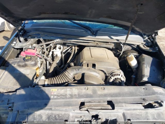 GMC Yukon Denali Image 10