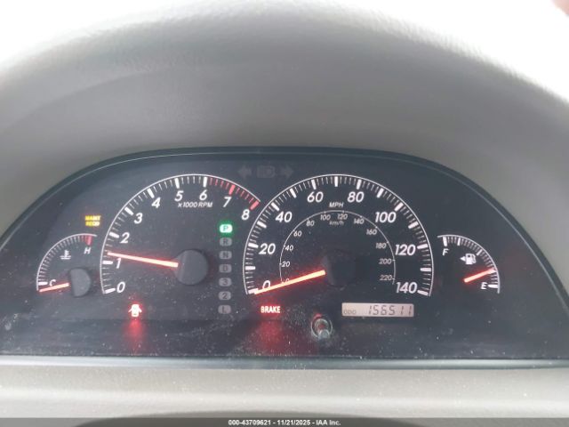 Toyota Camry Le Image 9