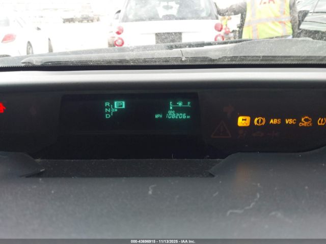 Toyota Prius Image 10