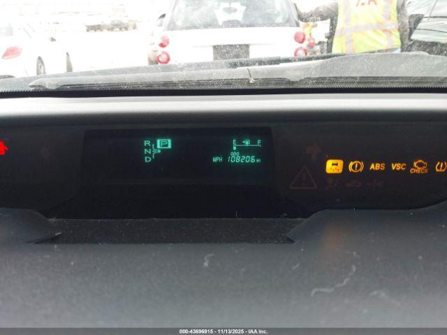 Toyota Prius Image 10