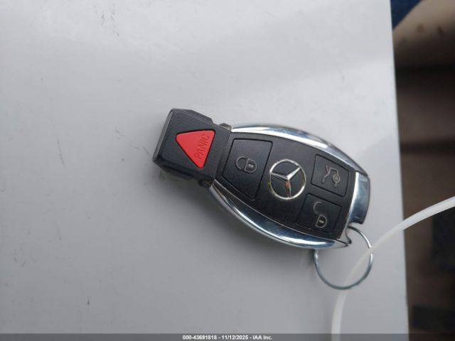 Mercedes-Benz M-Class 4matic Image 11