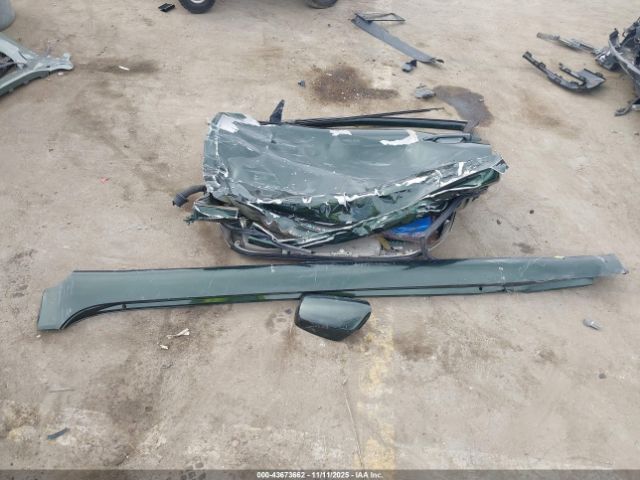 Toyota Camry Le Image 7