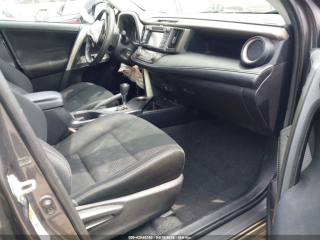 Toyota RAV4 Xle Image 4