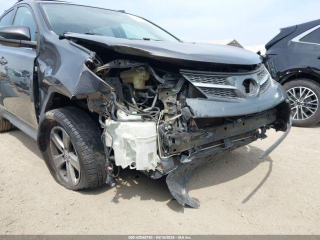 Toyota RAV4 Xle Image 8