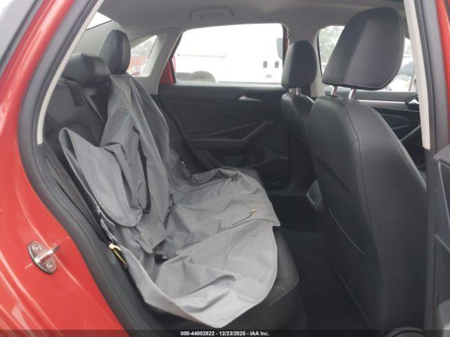 Volkswagen Jetta Image 5