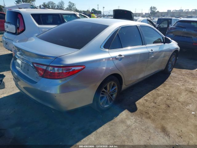 Toyota Camry Se Image 17