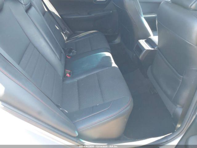 Toyota Camry Se Image 7