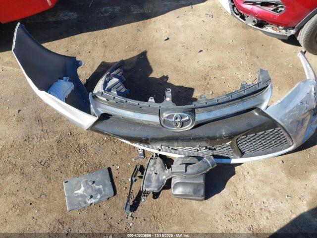 Toyota Camry Se Image 16