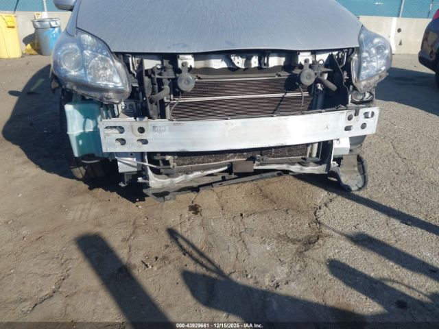 Toyota Prius Iii Image 3