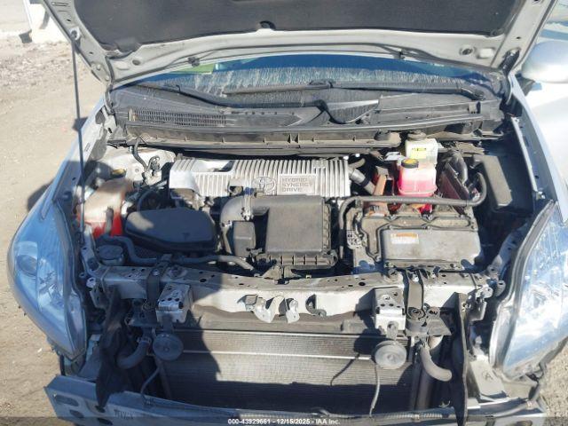 Toyota Prius Iii Image 2